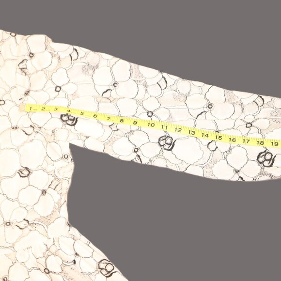 Lane Bryant Sheer Floral Lace Peplum Blouse – White/Black – Size 18 - Picture 4 of 6